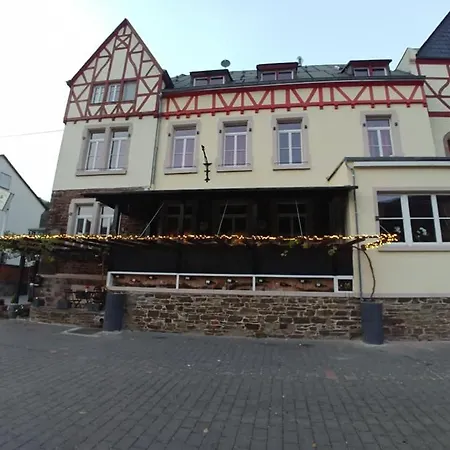 哈赛波特天堂酒店 Hatzenport