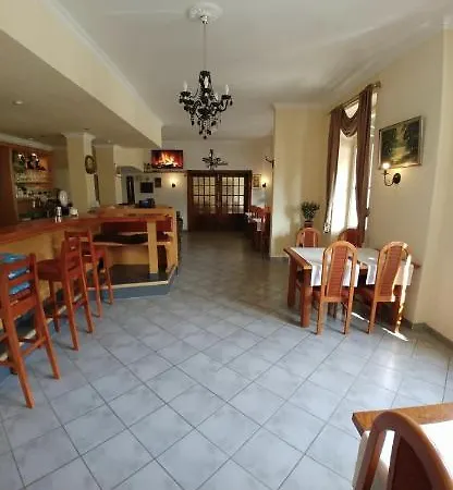 Hatzenporter Paradies Ξενοδοχείο