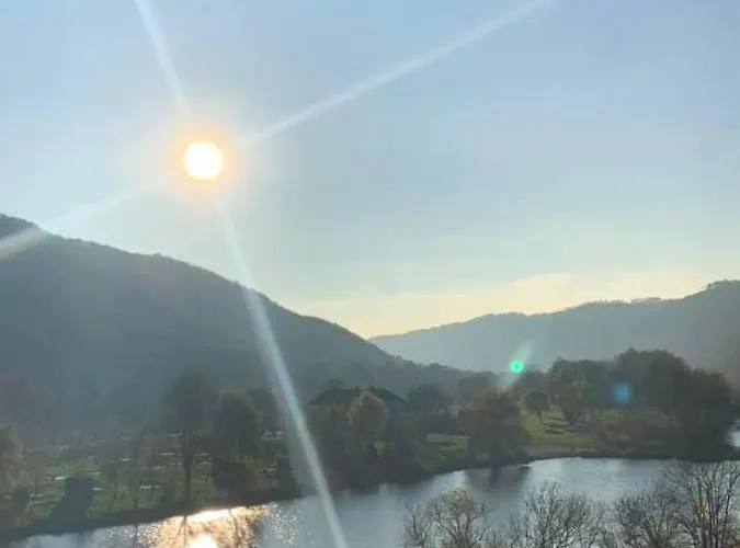 哈赛波特天堂酒店 Hatzenport